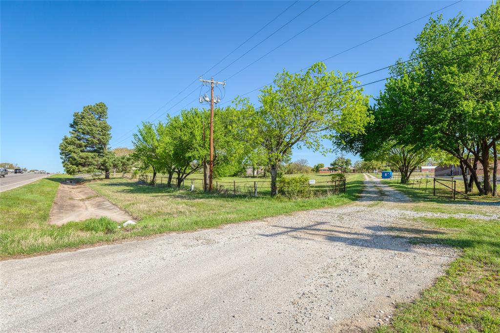 3523 B E Highway 199 Property Photo 1