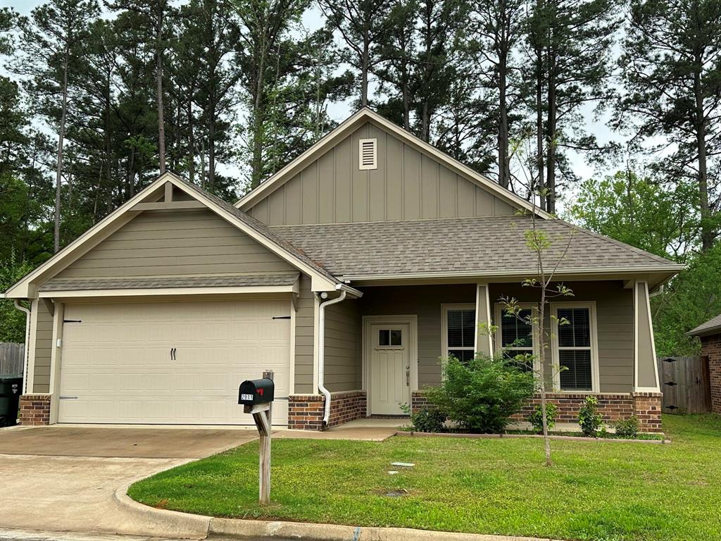 2911 Meadow Brook Trail Property Photo 1