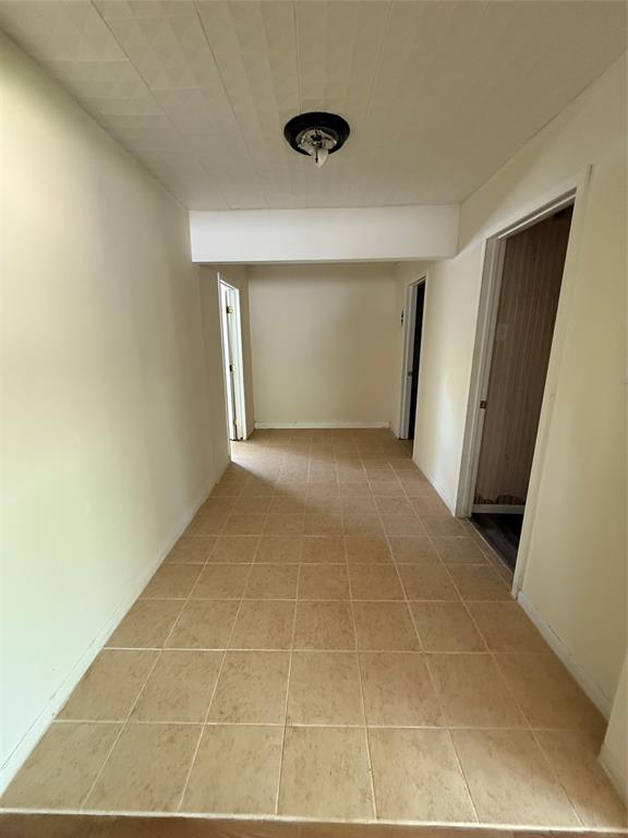 227 S Perry Avenue Property Photo 7