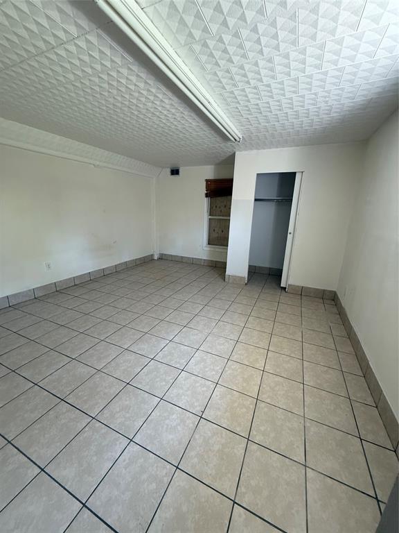 227 S Perry Avenue Property Photo 8