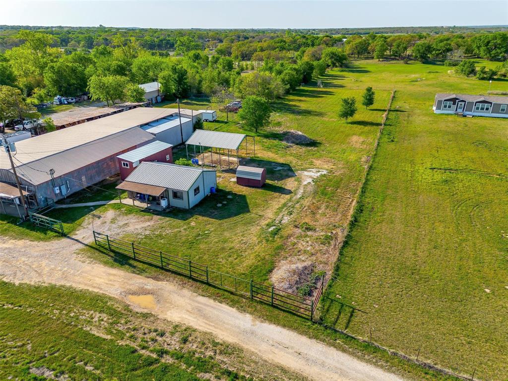 10669 Mineral Wells Highway Property Photo 6