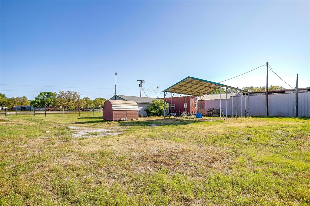 10669 Mineral Wells Highway Property Photo 10