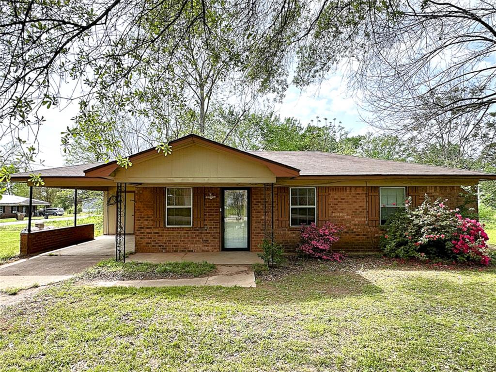 205 Douglas Property Photo