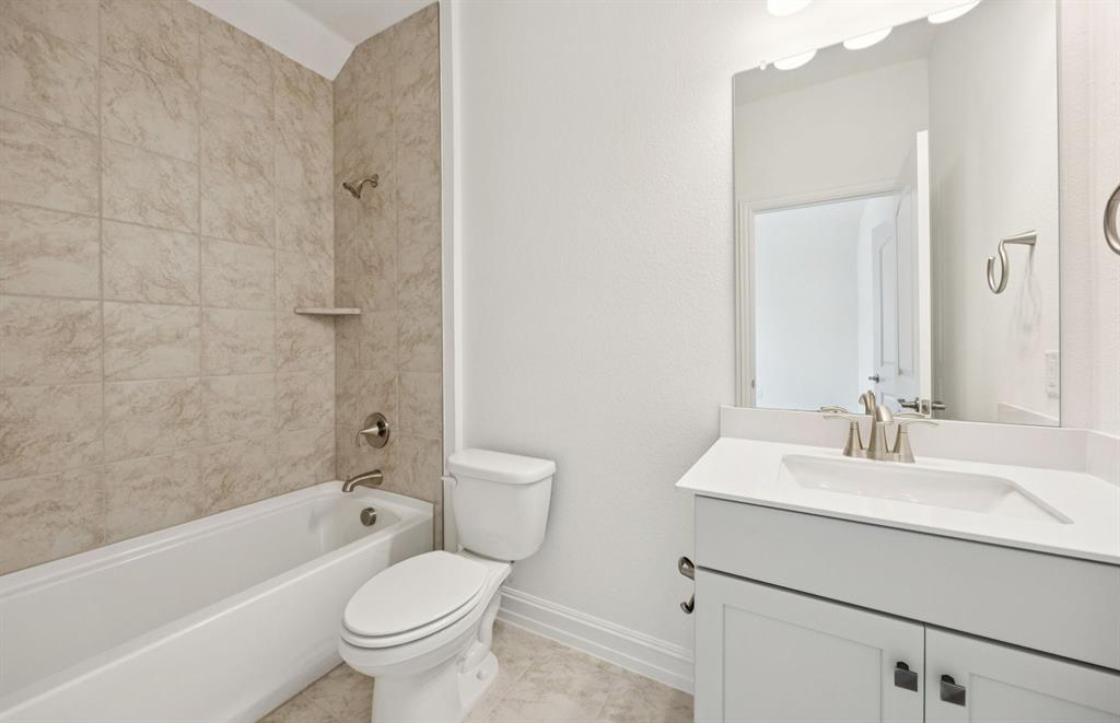 1436 Holmes Street Property Photo 15