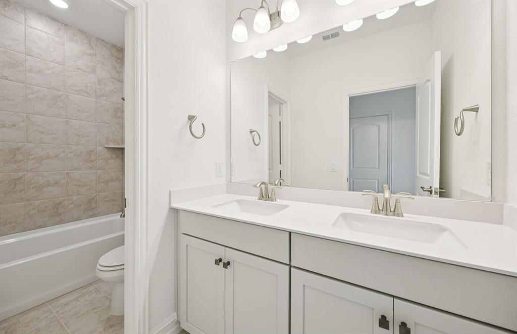 1436 Holmes Street Property Photo 17