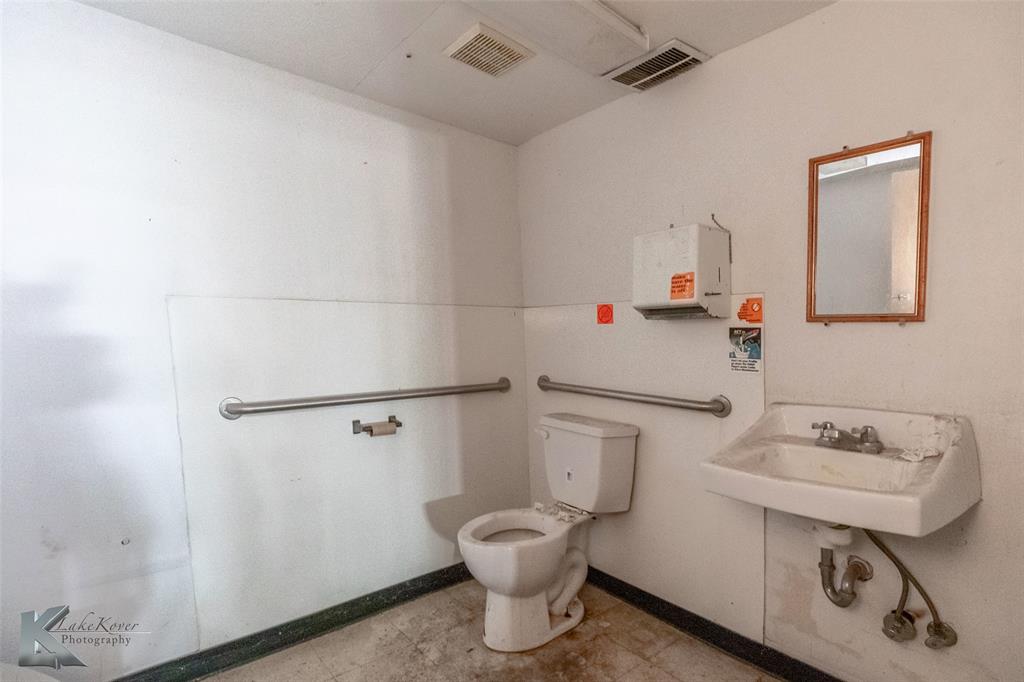 1238 Grape Street Property Photo 30