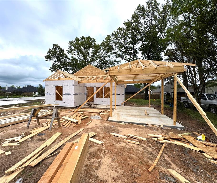 240 Elm Street Property Photo