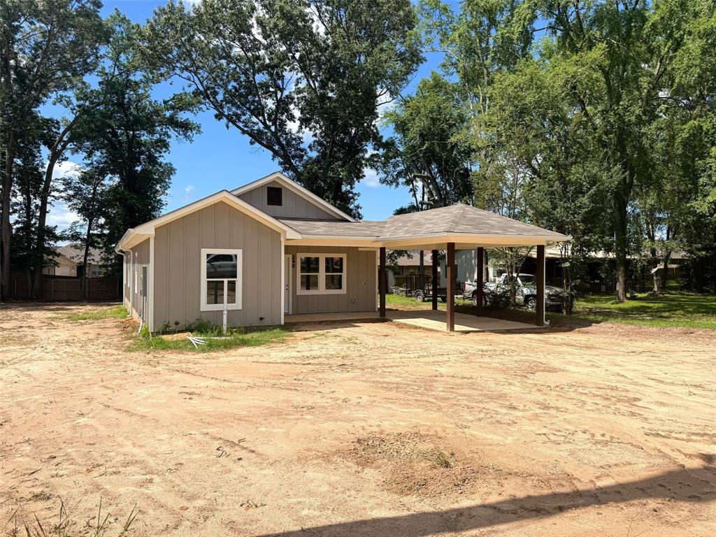 240 Elm Street Property Photo 2