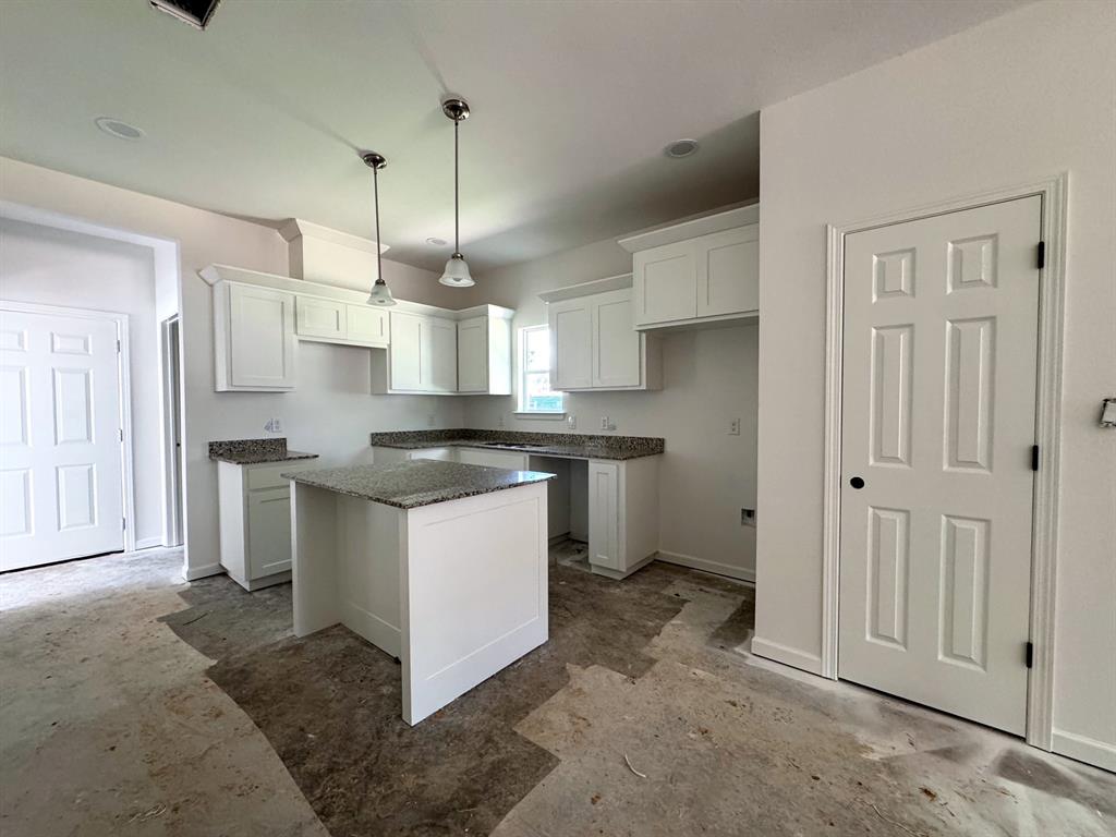 240 Elm Street Property Photo 7