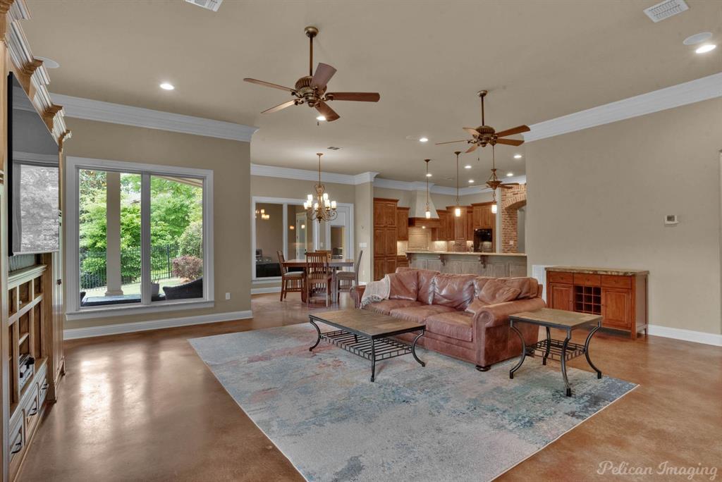 907 Woodland View Circle Property Photo 14