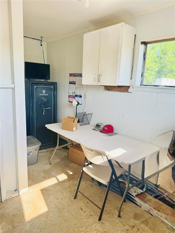 300 Aspen Property Photo 2