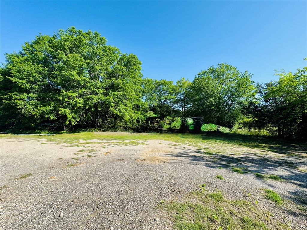 300 Aspen Property Photo 17