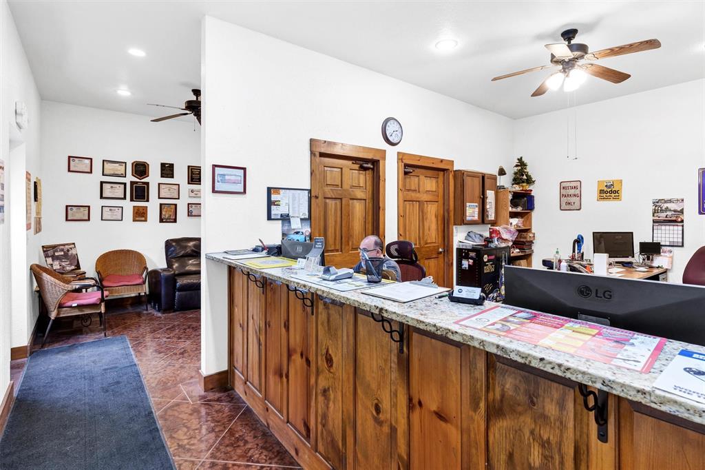 200 Western Hills Property Photo 35
