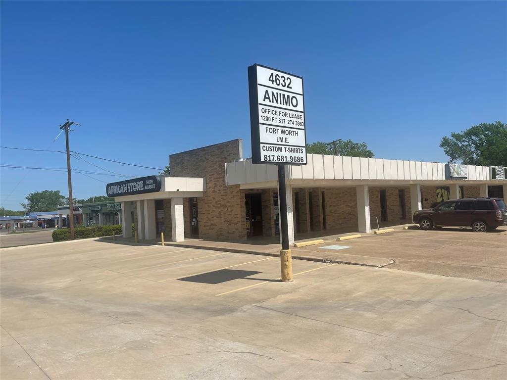 4632 Denton Highway Property Photo 1