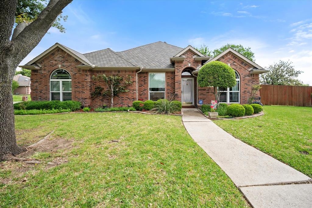 5 Churchill Court Property Photo