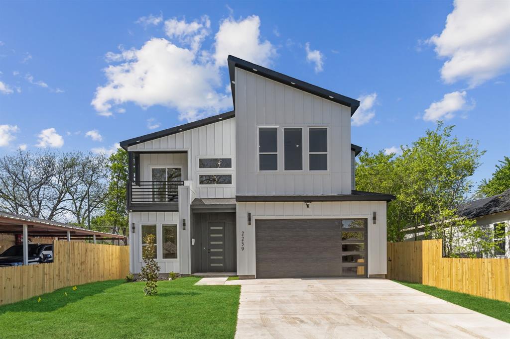2239 Scotland Drive Property Photo