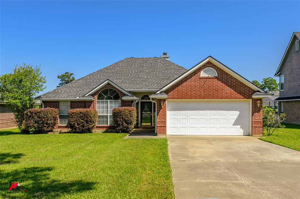3833 Lakeside Drive Property Photo