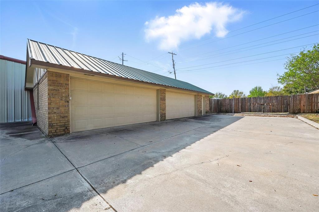 300 Paul Wilson Road Property Photo 4