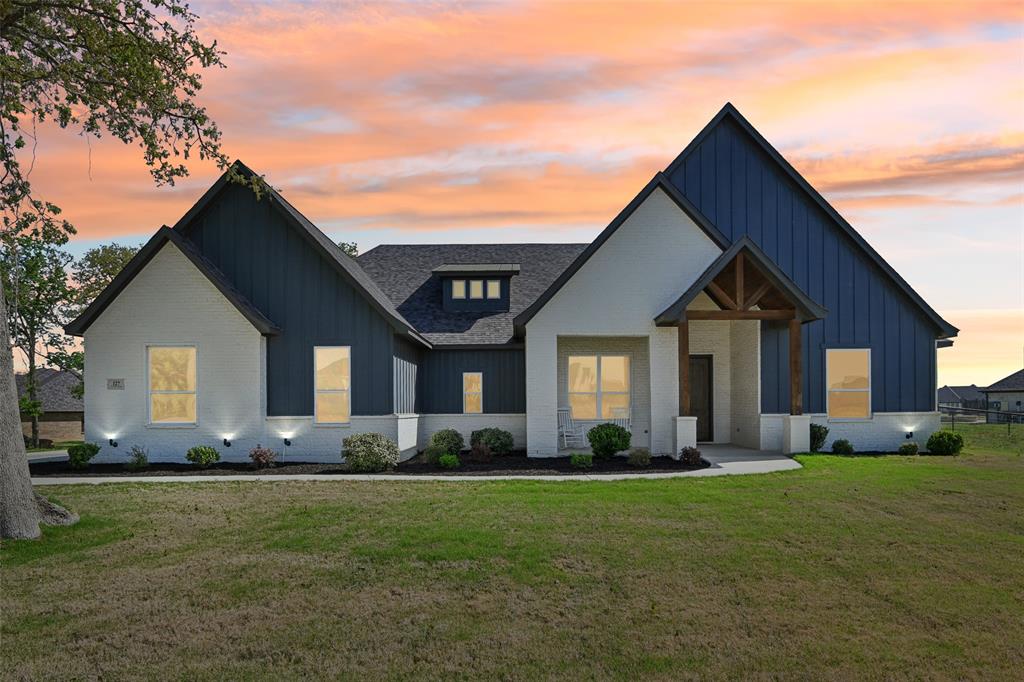 127 Clayton Crossing Property Photo