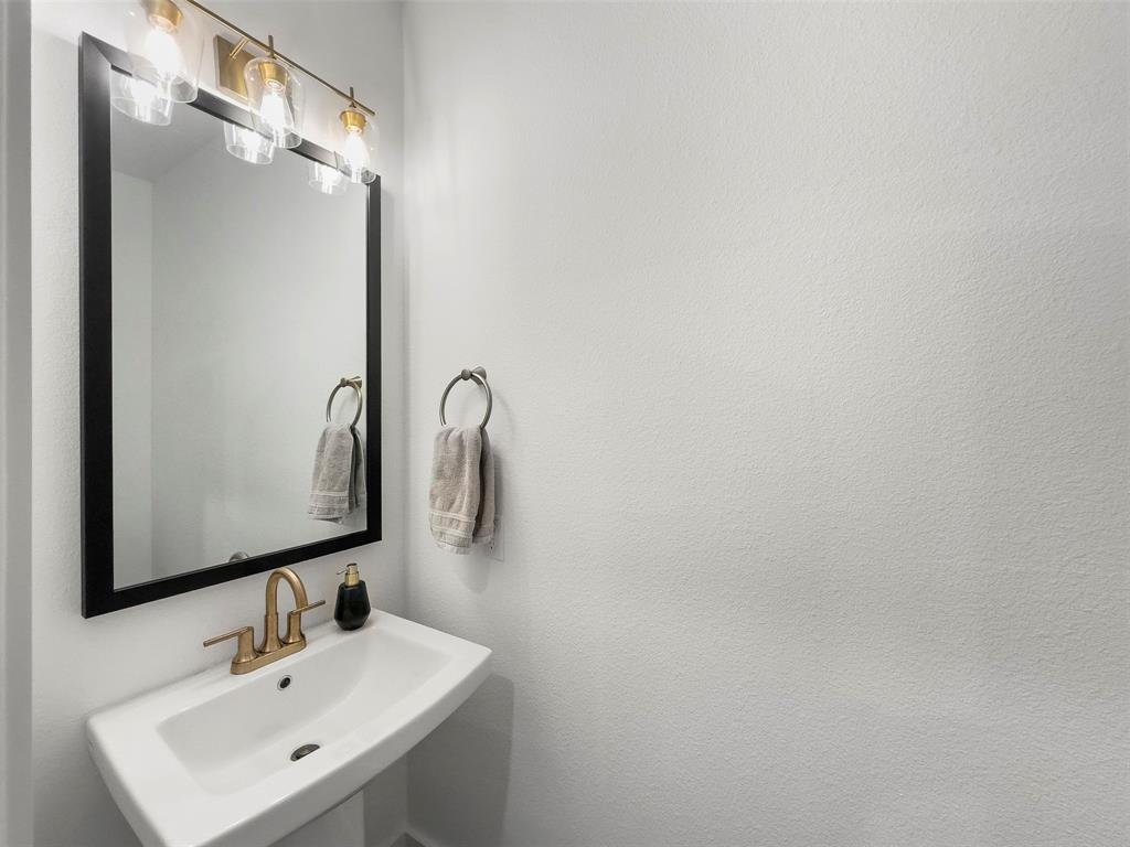3761 Rosemont Drive Property Photo 19