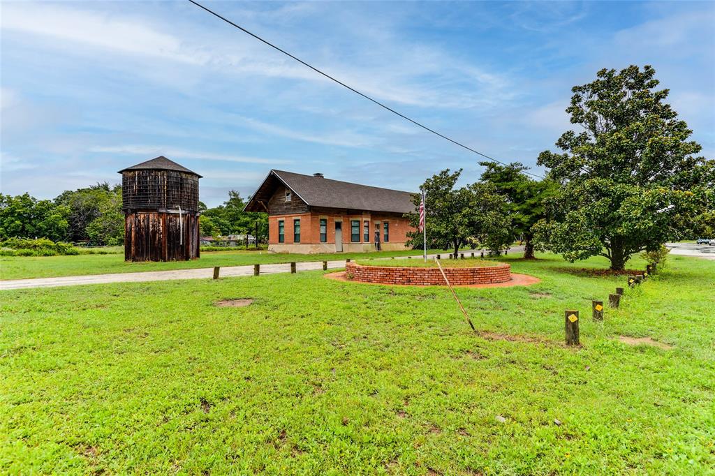Rosser Real Estate Listings Main Image