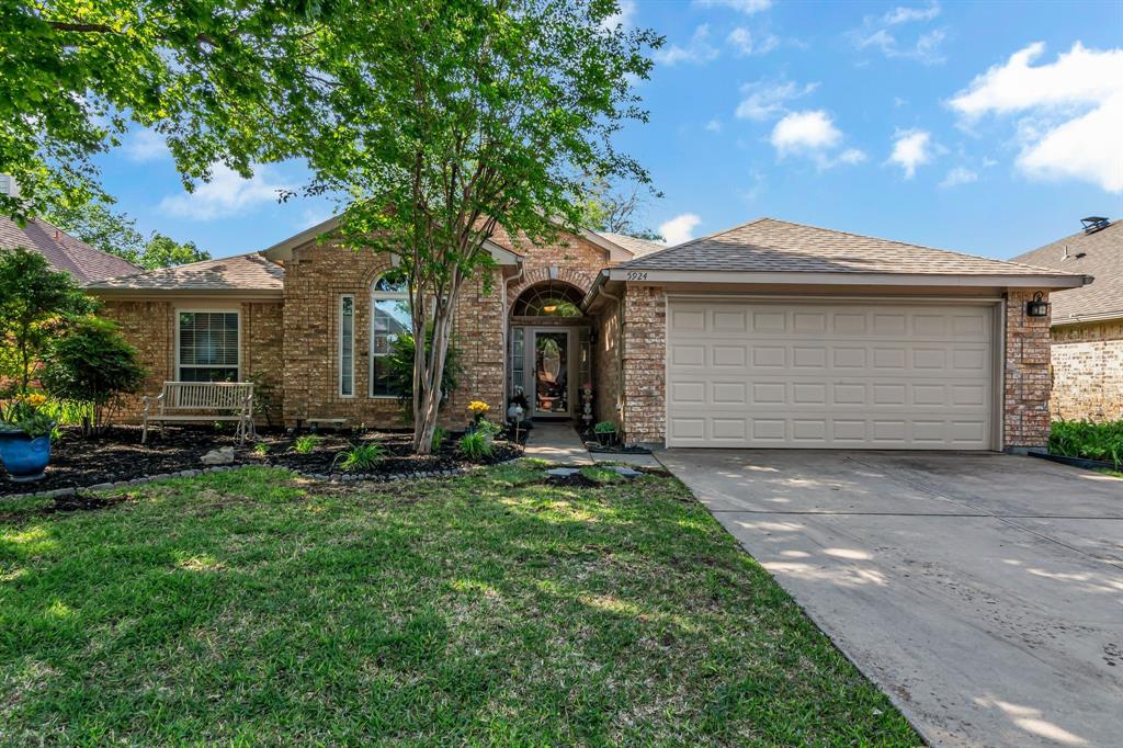 5924 Hillview Drive Property Photo