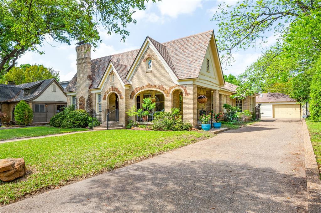 5415 Mccommas Boulevard Property Photo