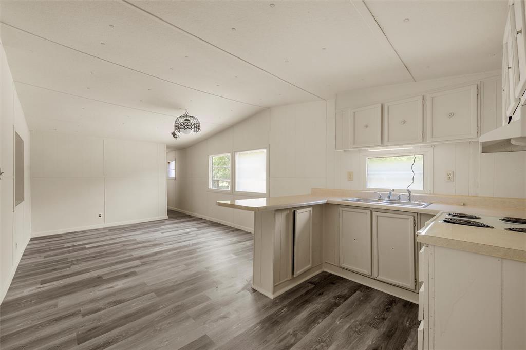 413 Forest Avenue Property Photo 6