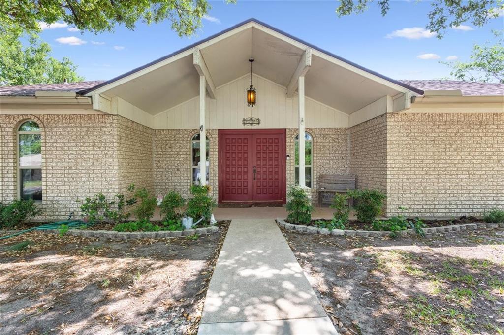 220 Valley View Drive Property Photo