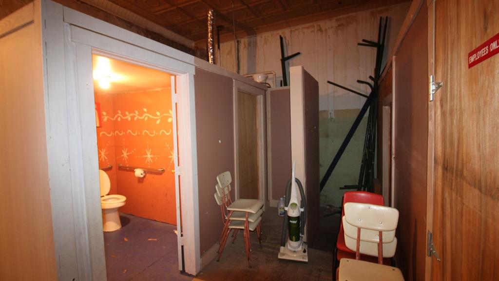 135 N Main Street Property Photo 15