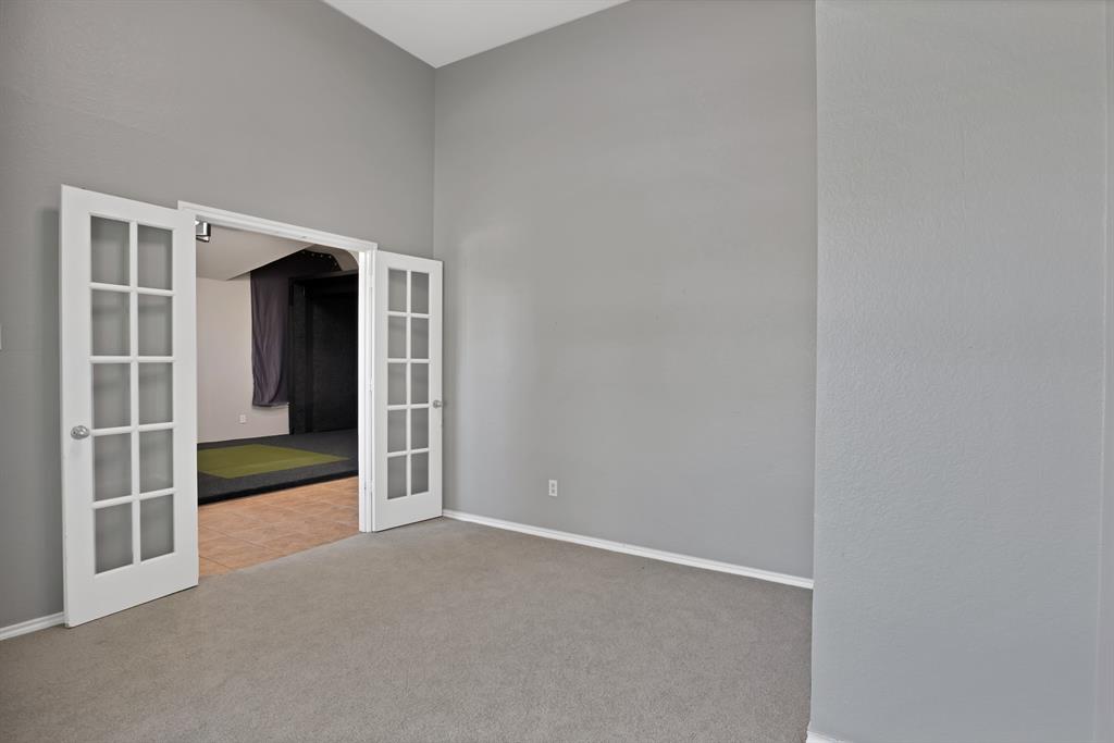 9409 Stonewood Drive Property Photo 9