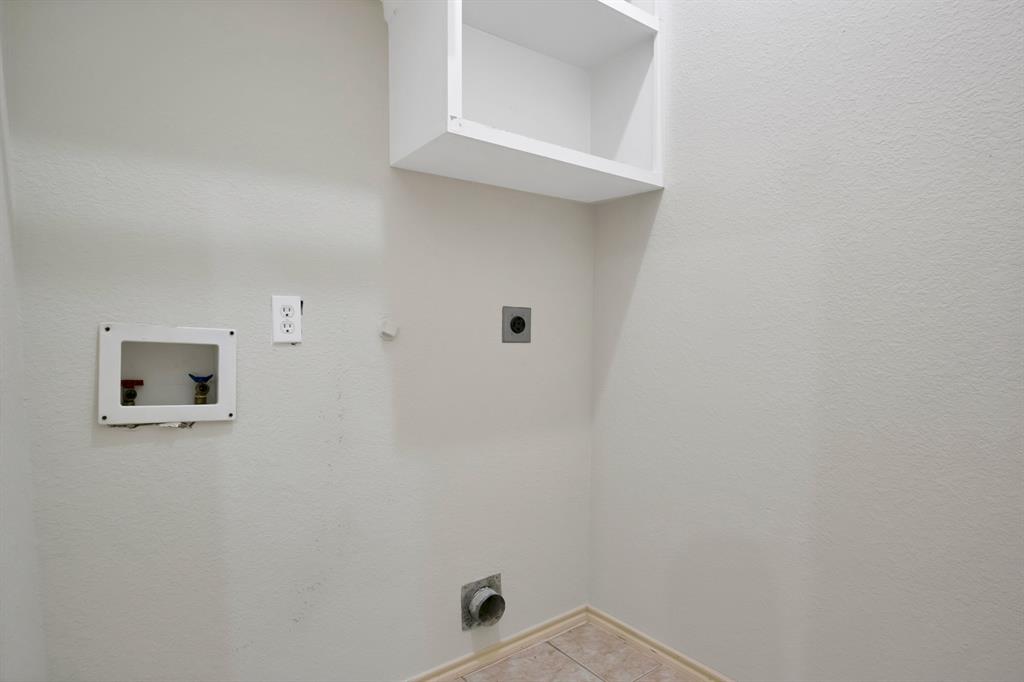 9409 Stonewood Drive Property Photo 18
