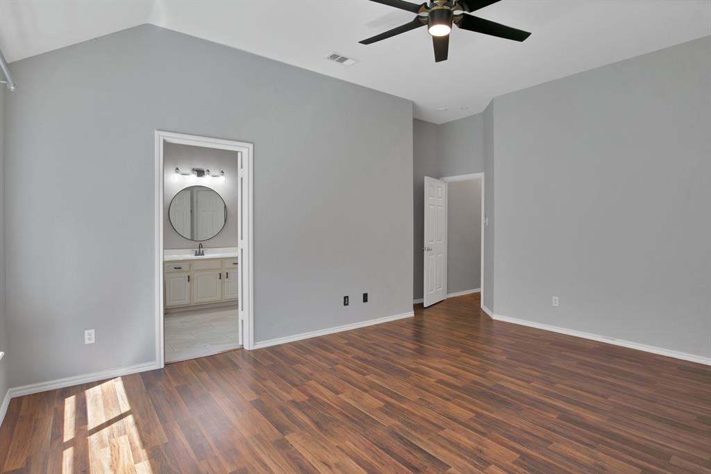 9409 Stonewood Drive Property Photo 20