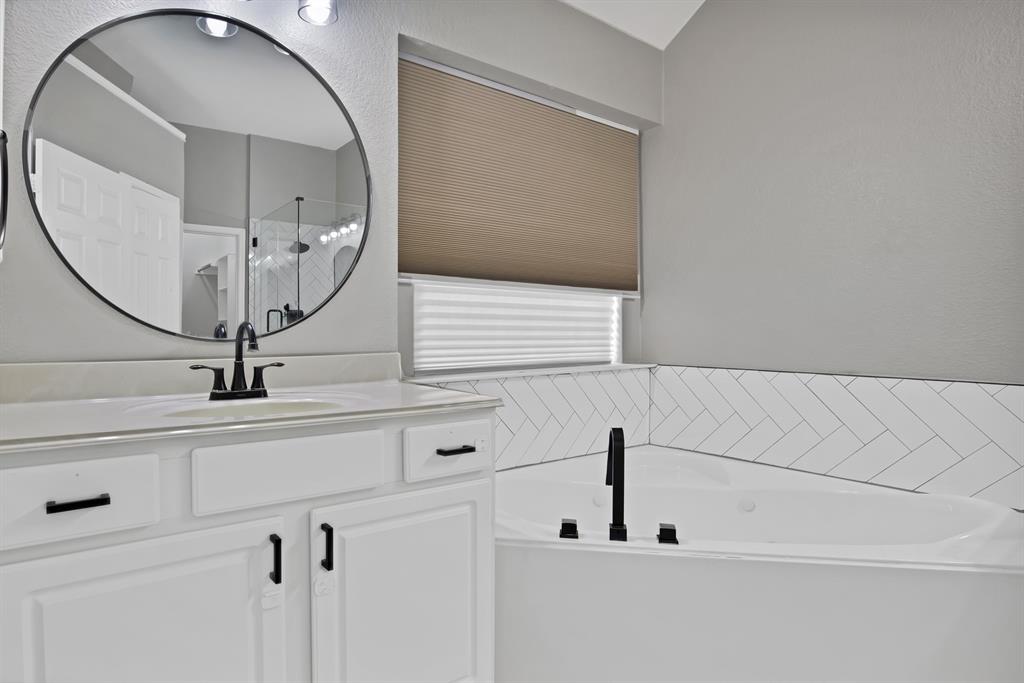 9409 Stonewood Drive Property Photo 21