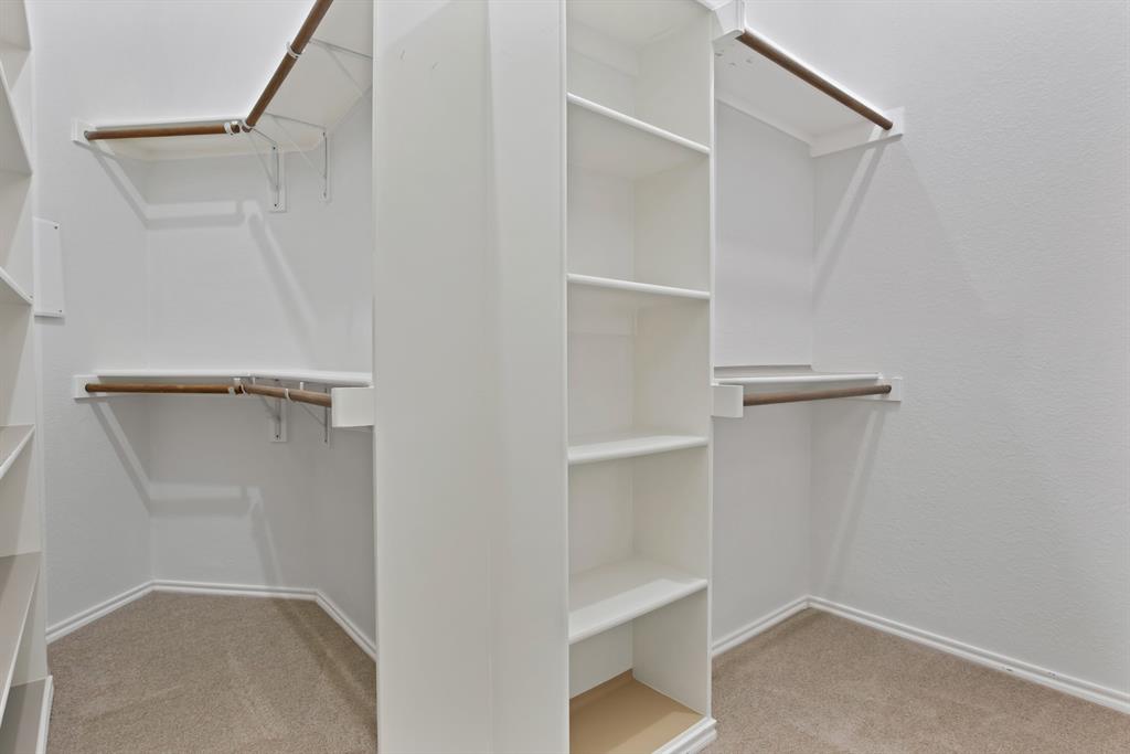 9409 Stonewood Drive Property Photo 22