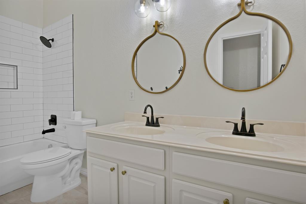 9409 Stonewood Drive Property Photo 26