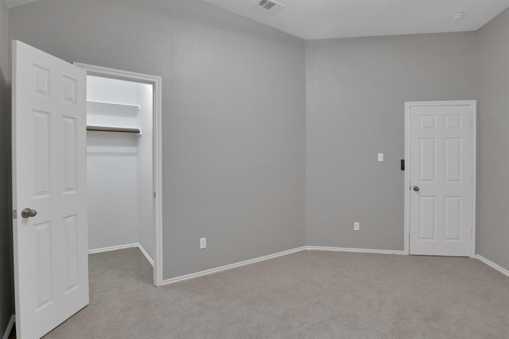 9409 Stonewood Drive Property Photo 28