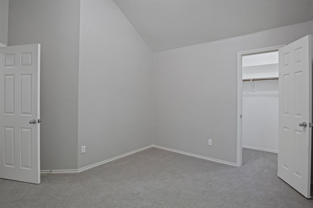 9409 Stonewood Drive Property Photo 30