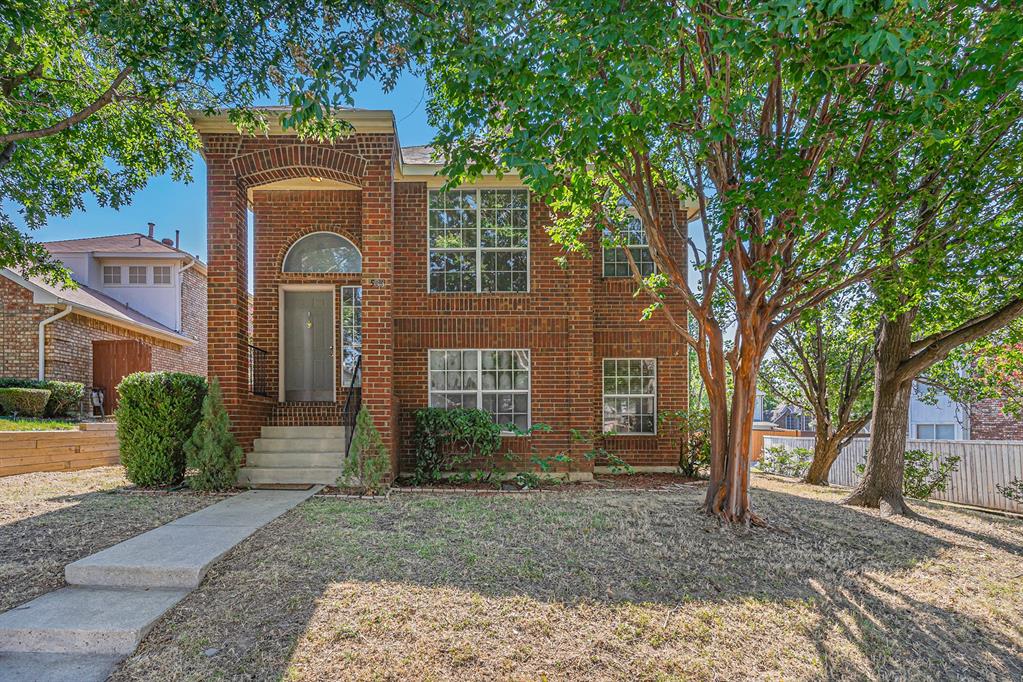 588 Lake Forest Drive Property Photo