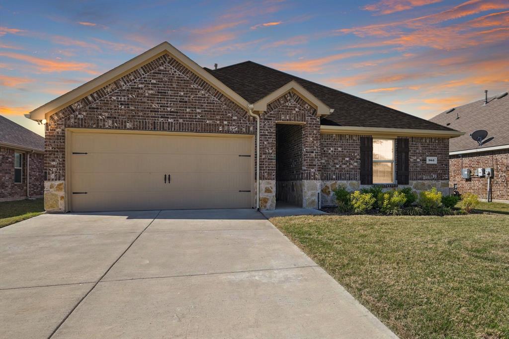 903 Saddle Club Way Property Photo 2