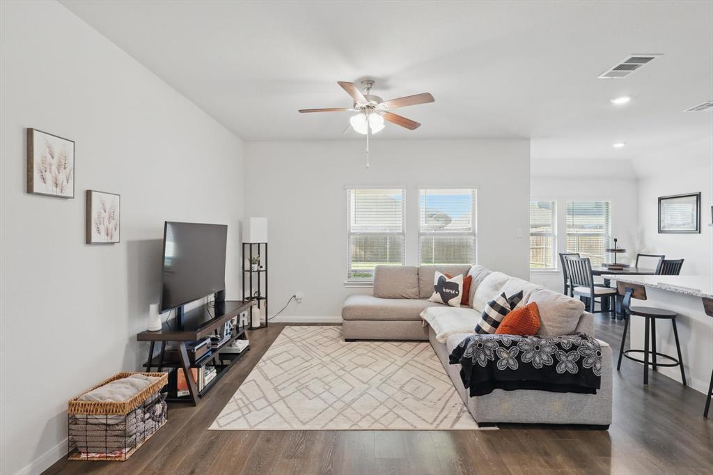 903 Saddle Club Way Property Photo 10