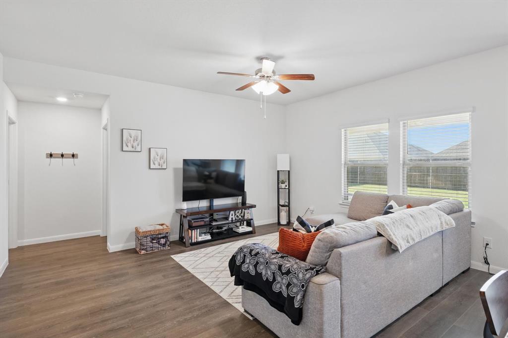 903 Saddle Club Way Property Photo 11