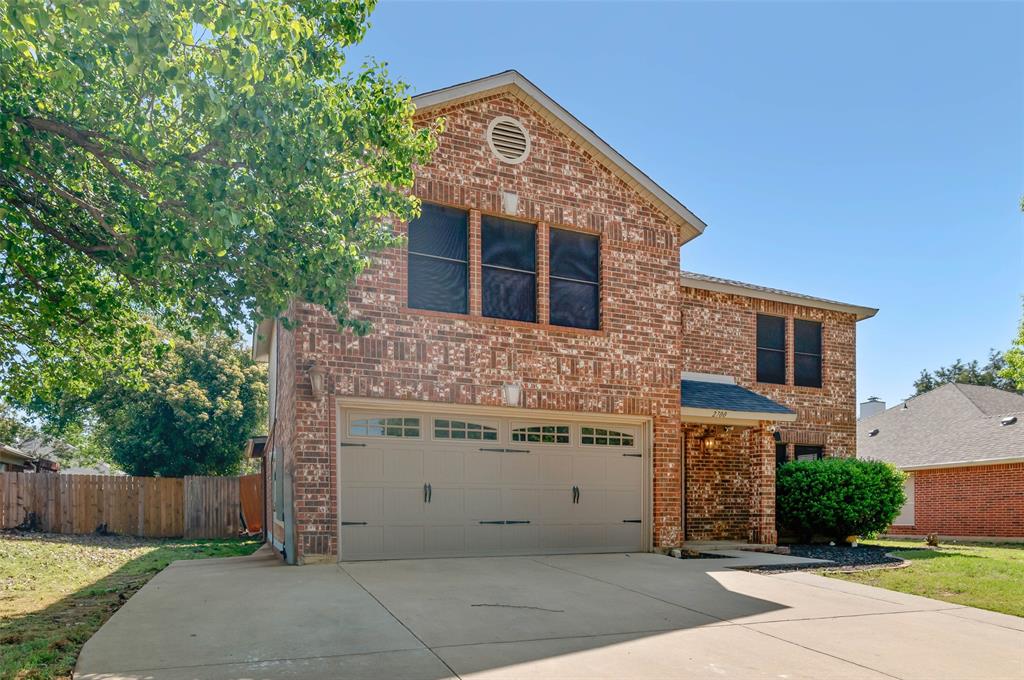 2700 Stone Creek Lane Property Photo 2