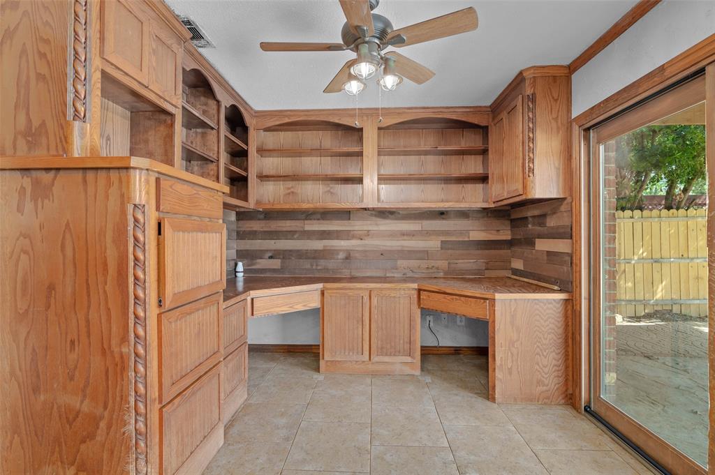 2700 Stone Creek Lane Property Photo 11