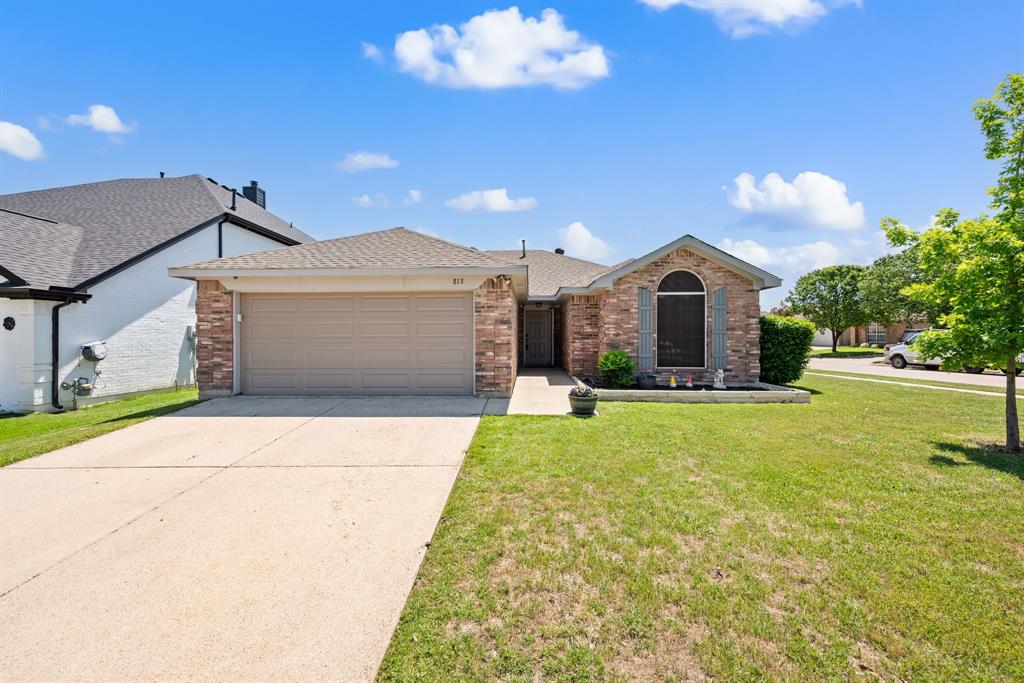 813 Bridle Trail Property Photo
