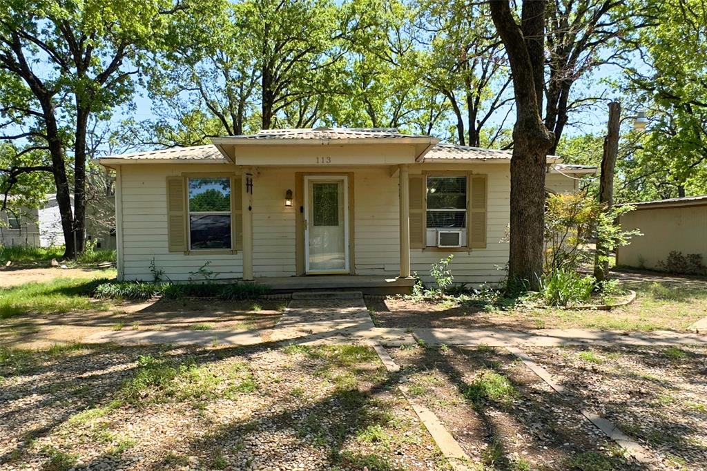 113 Karen Lane Property Photo 1