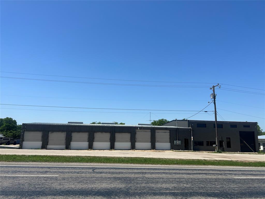 1606 S Main Street Property Photo 1