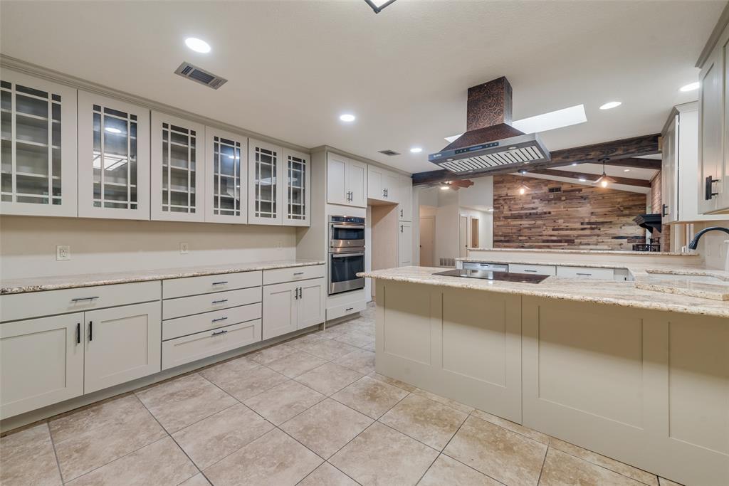 17535 Country Club Drive Property Photo 1