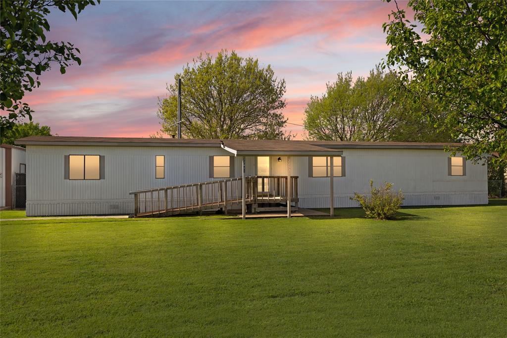 22921 Indian Trail Drive Property Photo