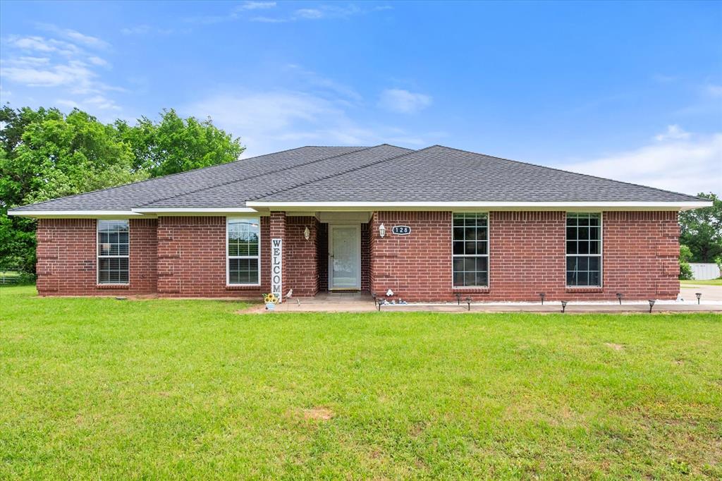 128 Oak Street Property Photo